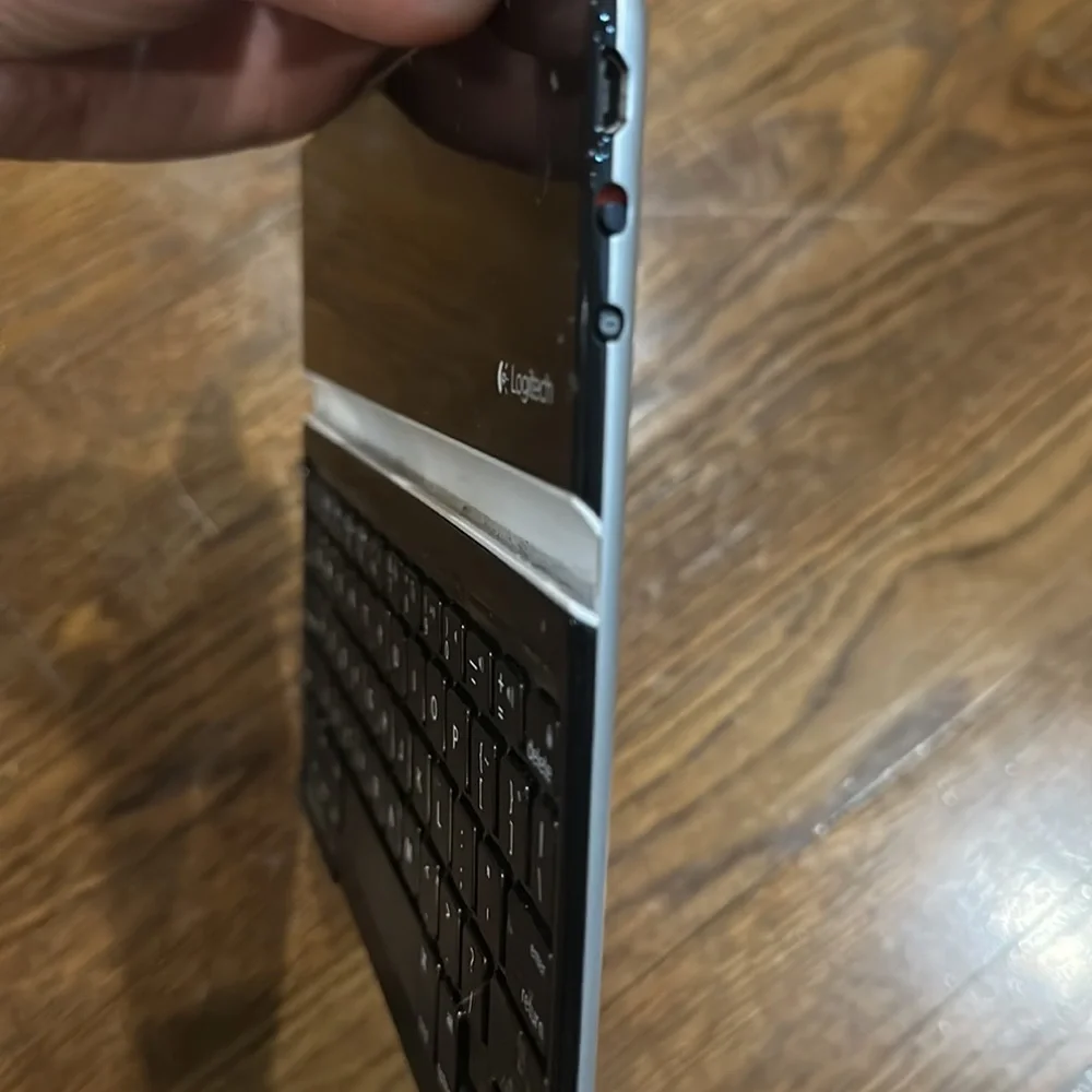 Logitech keyboard tablet